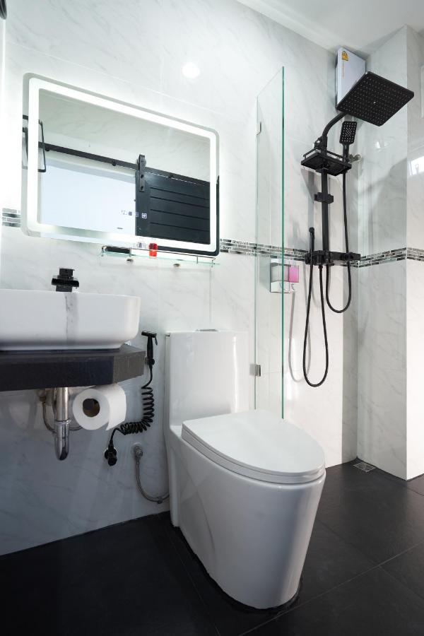 Thonglor Suites Hotel بانكوك المظهر الخارجي الصورة