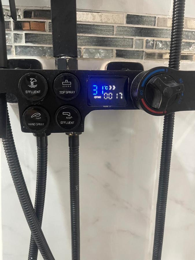 Thonglor Suites Hotel بانكوك المظهر الخارجي الصورة