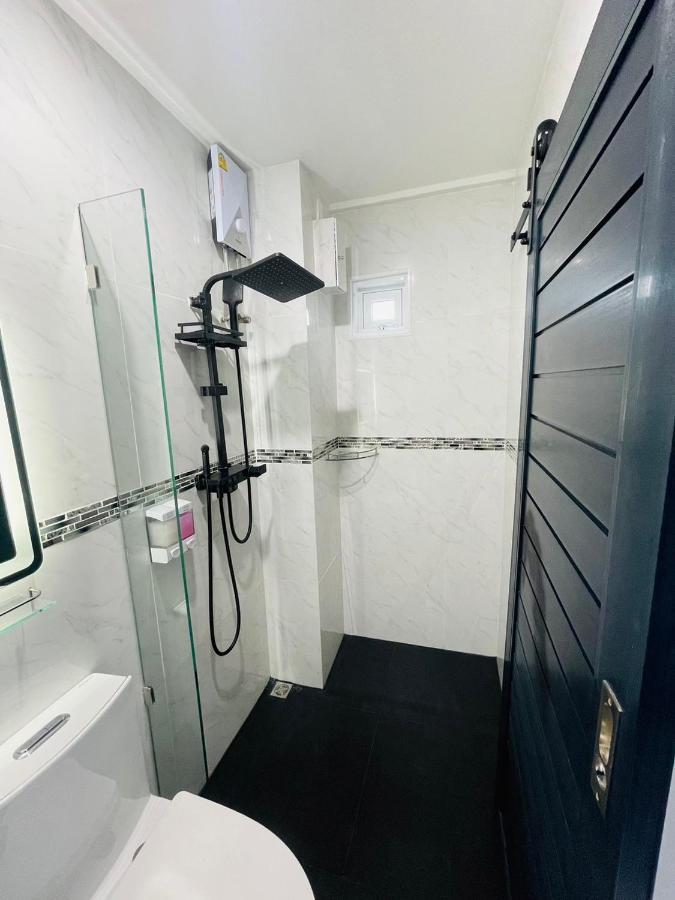 Thonglor Suites Hotel بانكوك المظهر الخارجي الصورة