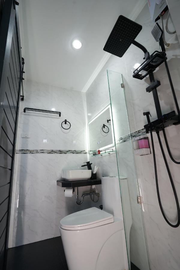 Thonglor Suites Hotel بانكوك المظهر الخارجي الصورة
